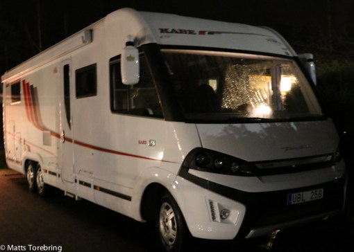 Vår vän är hemma igen efter tre veckor borta.