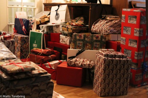 Skulle dessa fått plats under granen, hade jag fått kvista av den