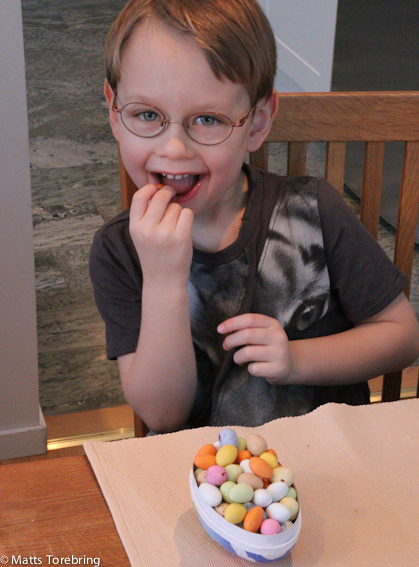 Oliver fick också ett påskägg