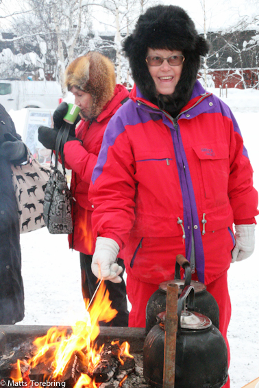 Vattenfall bjöd på Mach mellows som Birgitta grillar