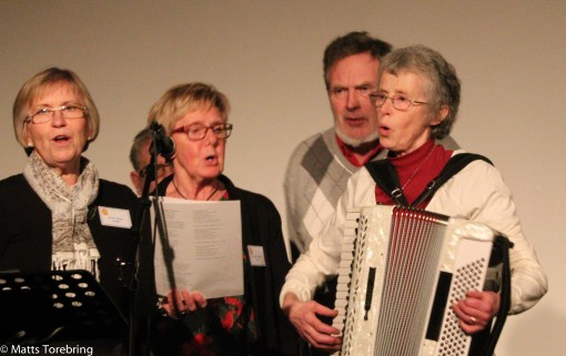 Allsång med egna musikanter