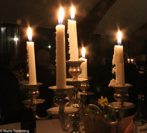Alla brinnande ljus höjde festligheten