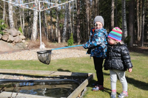 Morfar jag vill fiska i din damm, sa Oliver.