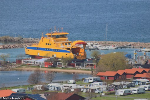 Nya färgan kommer in i hamnen