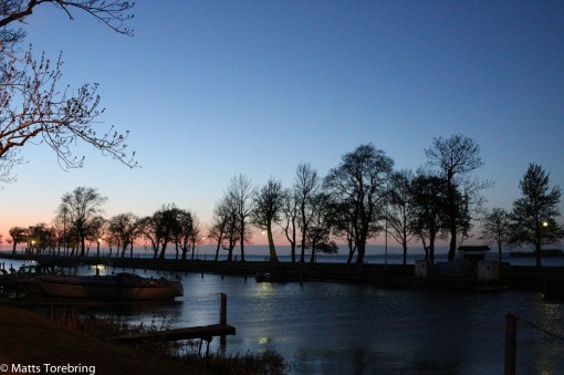 Klockan är efter 22 när jag går en kort promenad