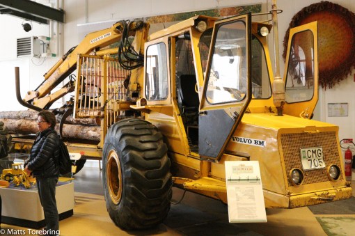 Vi var 5- 6 skogshuggare för att hålla denna med jobb slutet 60- tal