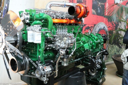 En modern motor till en 4- hjulsdriven lastmaskin