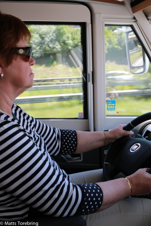 Birgitta kör genom Hamburg