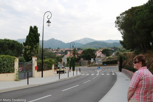 Tillkaka på höjden där vi kom in i staden