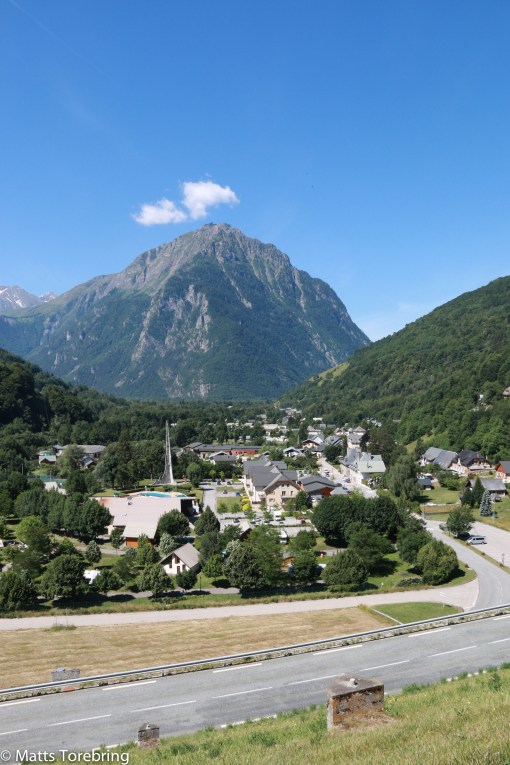 Nu har vi passerat byn