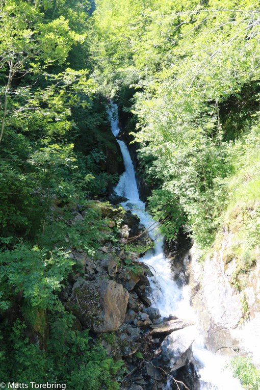 Bäckarnas brus hörs hela tiden