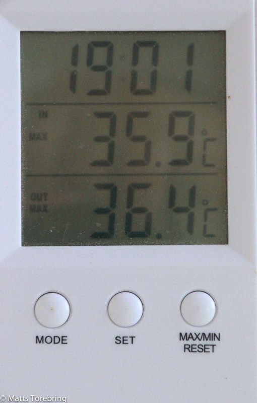 När vi reser klockan sju på morgonen har vi + 27 grader