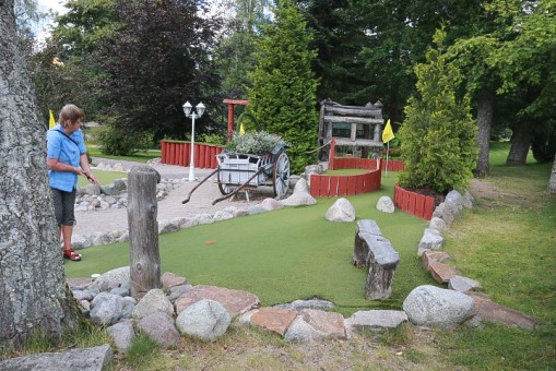 Vänhems Minigolfbara