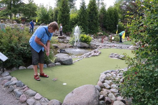 Vänhems Minigolfbara