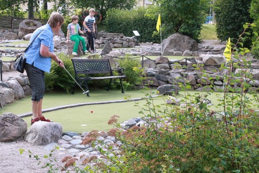 Vänhems Minigolfbara