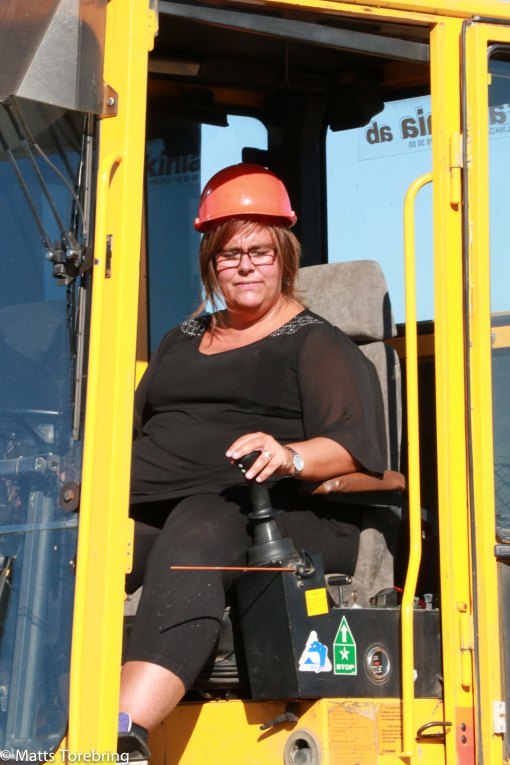 Carina ville fortsätta köra grävmaskin