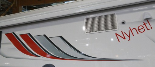 En husbil skall vara vi med snygg dekor på, Kabe steget före igen