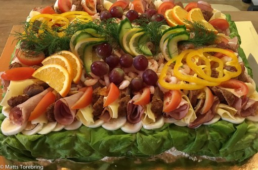 Idag bjöd vår största leverantör på smörgåstårta